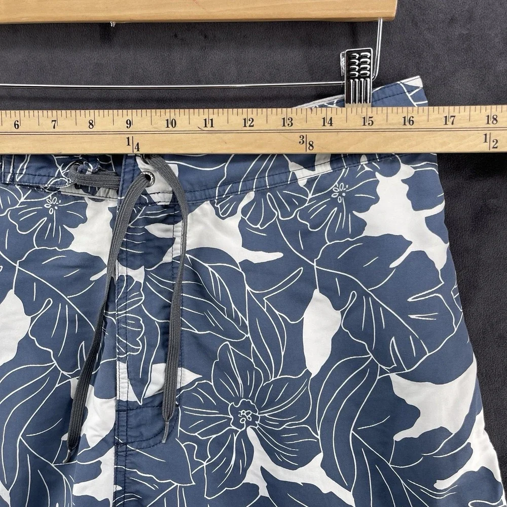 Patagonia Men's Board Shorts Blue Floral Surf Swim Trunks Size 34